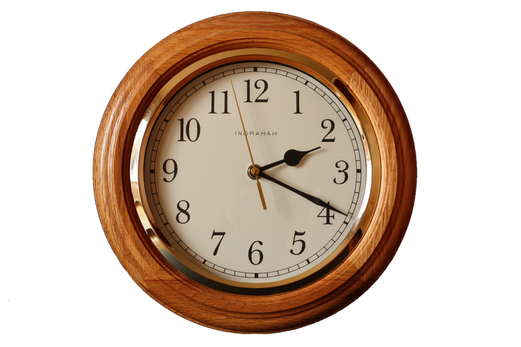 Rustgevende-wandklokken-tijdloos-design-voor-elke-ruimte-2634551