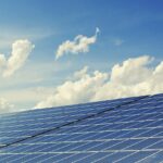Bespaar deze zomer: innovatieve zonnepaneeloplossingen