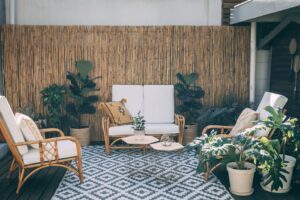 Creeer-een-escapistische-patio-met-Marokkaanse-prints-pexels_6314322