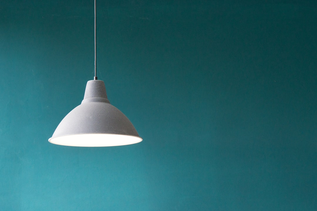 Essentiele-tips-voor-een-energie-efficient-verlichtingsplan-deze-zomer-unsplash_pxoZSTdAzeU